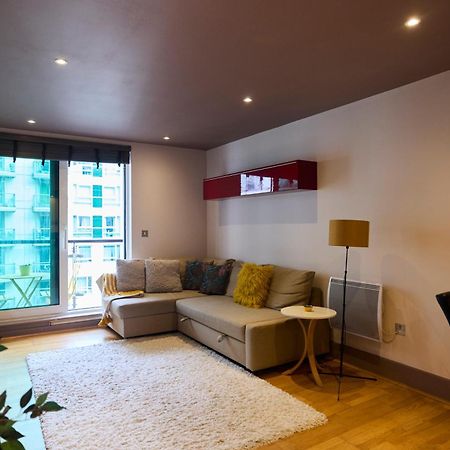 The Vauxhall Hideout - Comfy 2Bdr Flat With Balcony London Kültér fotó