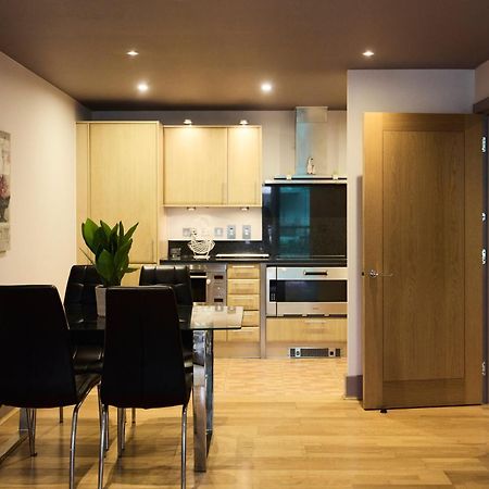 The Vauxhall Hideout - Comfy 2Bdr Flat With Balcony London Kültér fotó